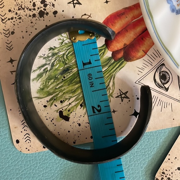 Wooden and silver cuff 🦋keeping🍉 - Picture 6 of 6